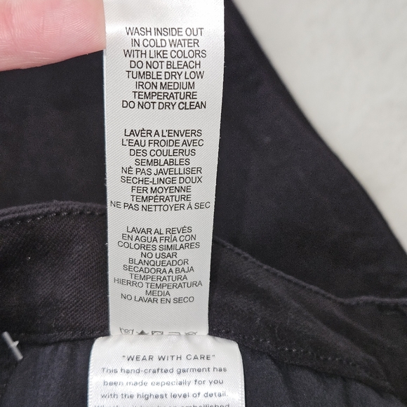 Good American Good Curve Straight Black Denim: 20 Plus 28" Inseam - Picture 11 of 13